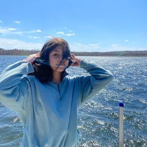 Meet your Posher, Mia